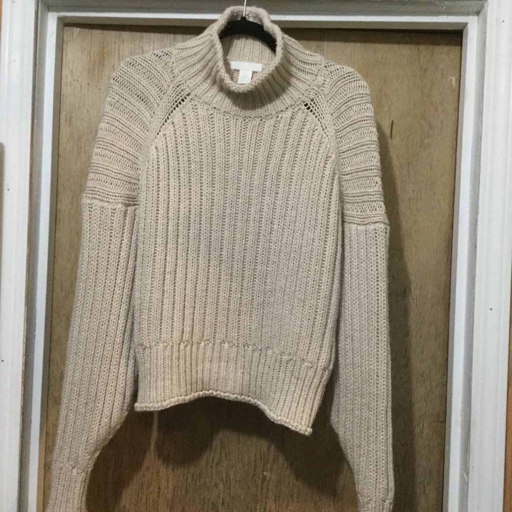 H&M knit sweater cream color comfy and cozy mock turtle neck size large